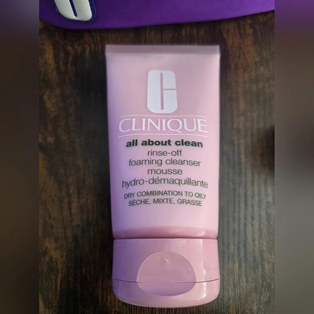 Clinique, Skincare/Makeup, 4 Piece Bundle Set